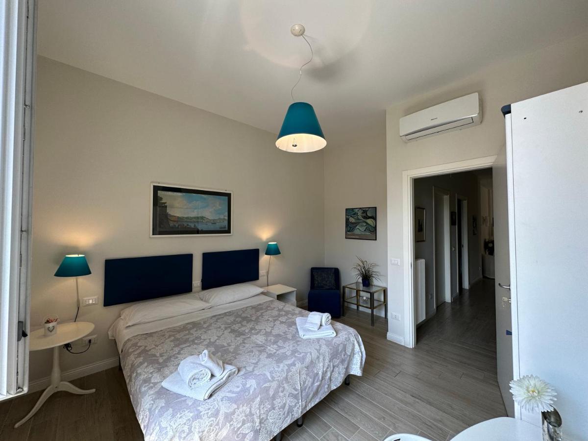 Domus Luca - Central Rooms In The Heart Of Naples Exterior photo